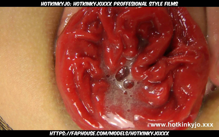 Hotkinkyjo: Hotkinkyjoxxx proffesional style films: Біла пробка, білий диван, чорна ажурна сітка та червоний пролапс від hotkinkyjo