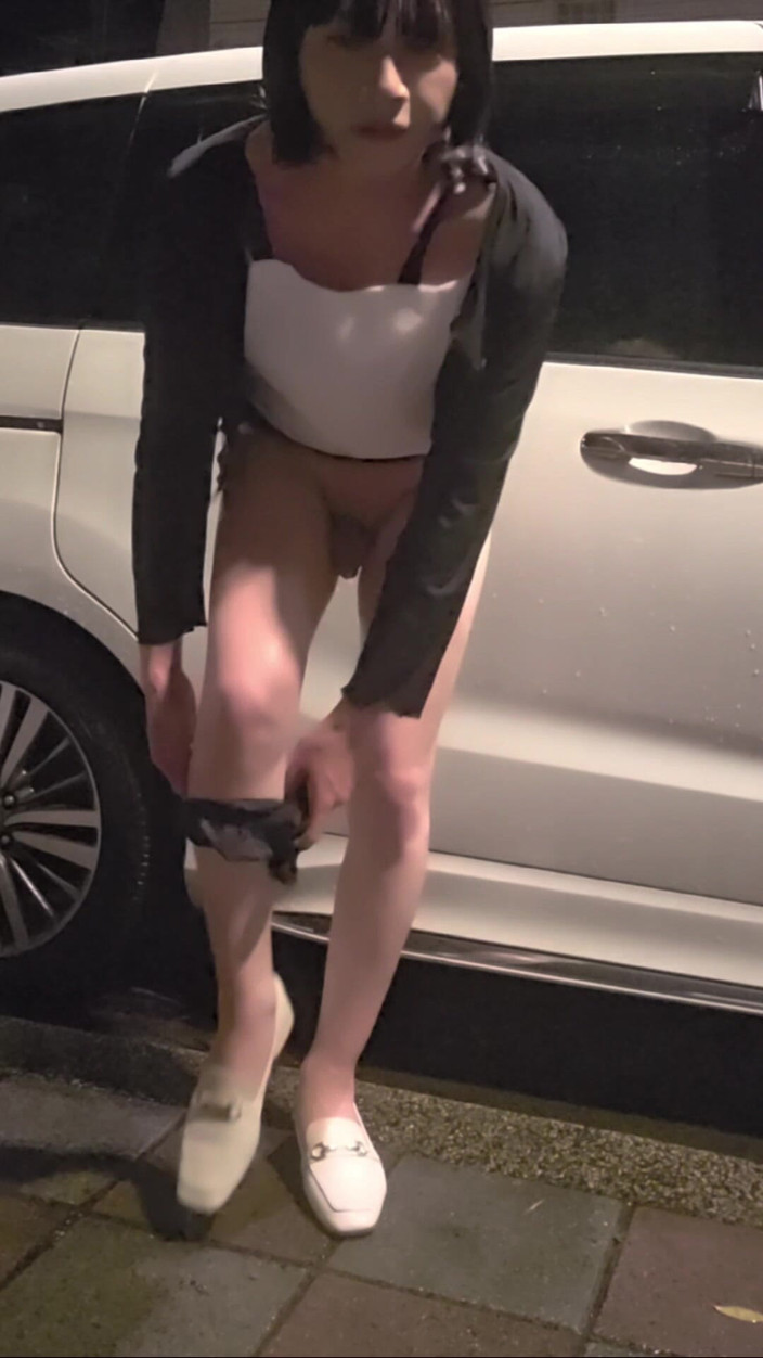 Taiwancdgirl: Nepmeisje Tingxuan masturbeert met anale seks buiten en brengt het...