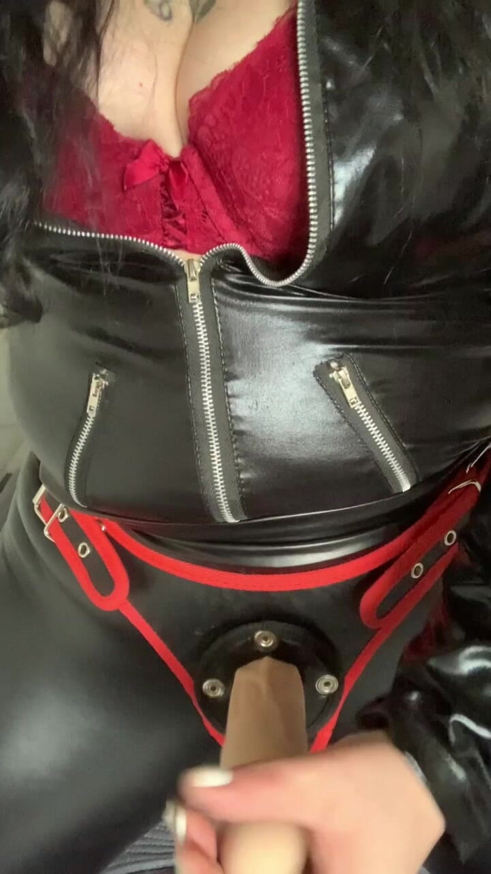 Maitresse Clara: POV ストラップオンとJOI