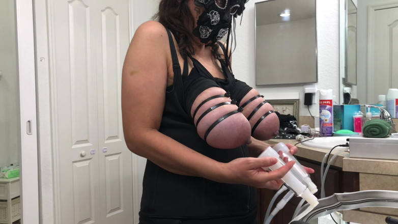VeeVee Vixen: Hucow доїть на камері goat milker 3