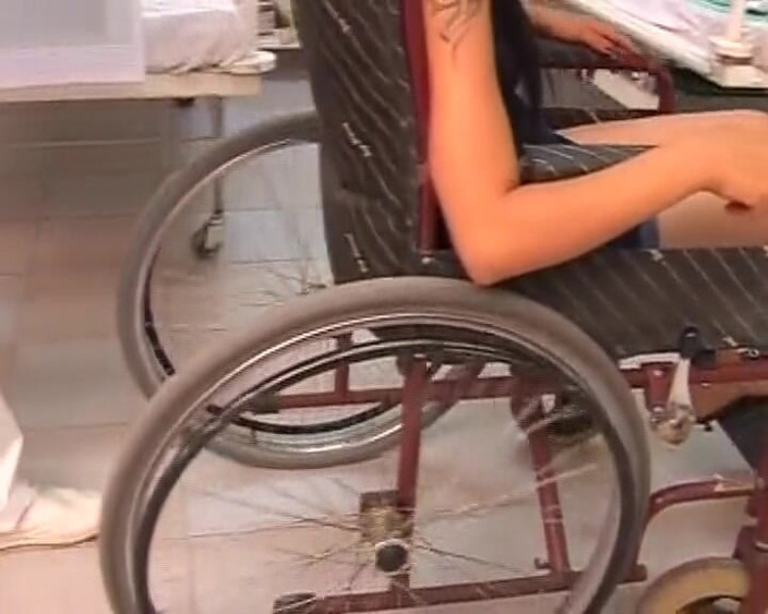Deutsche XXX Filme: Calda ragazza tedesca sborrata dentro da un dottore arrapato