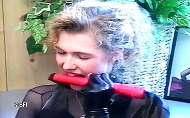 Fetish Tv: domination cuir et latex 2 - caoutchouc et glace.