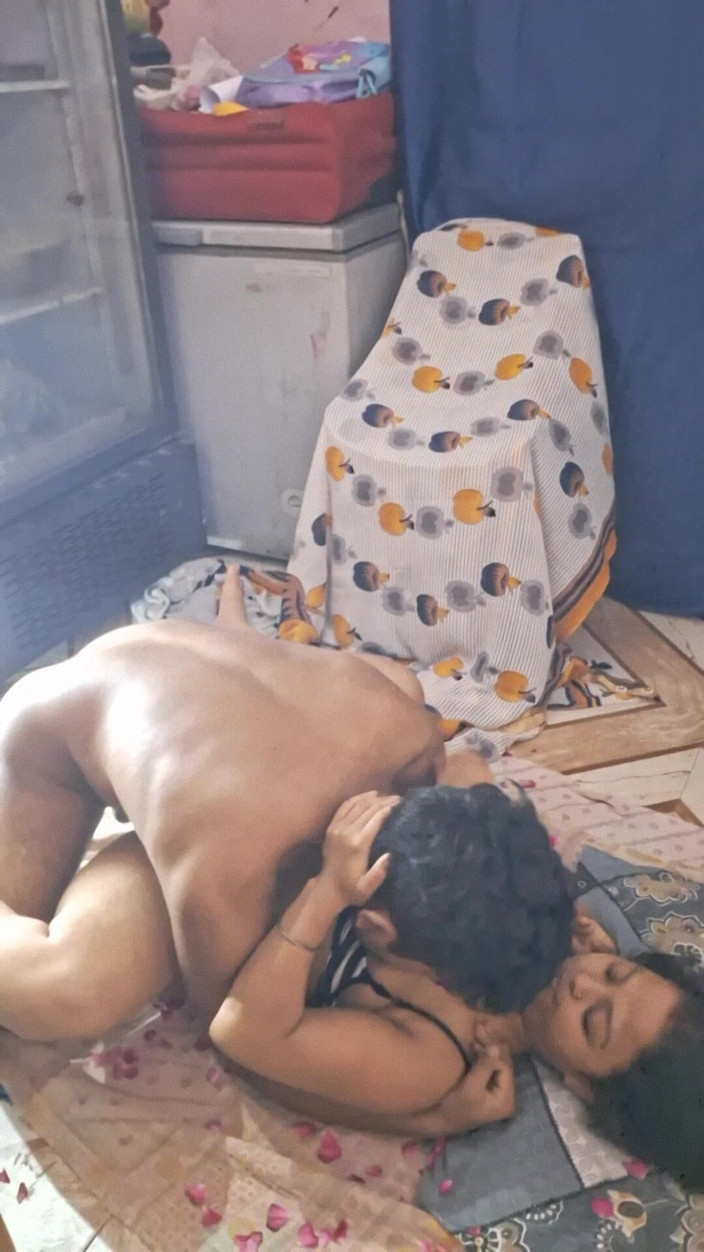 Sweetsex2001: Nyligen Gift Par Sex Desi