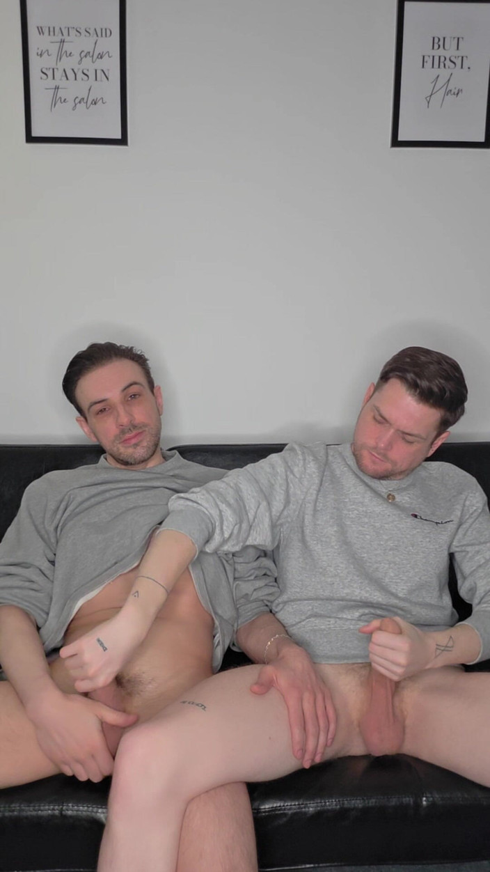 Twotwinkhusbands: Brotosh Lads, masturbare alăturată, netăiată