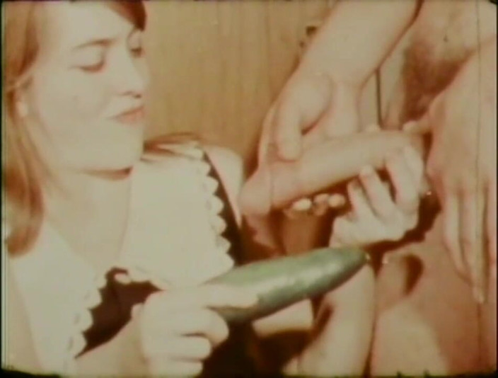 Vintage Usa: Sweet young vintage girl take a big cock