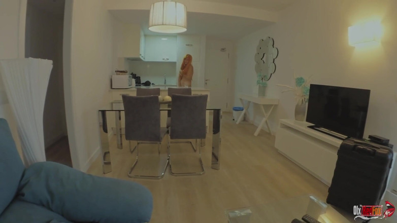 OlxRedFox: Une belle-mère MILF séduit son beau-fils avec sa chatte et...