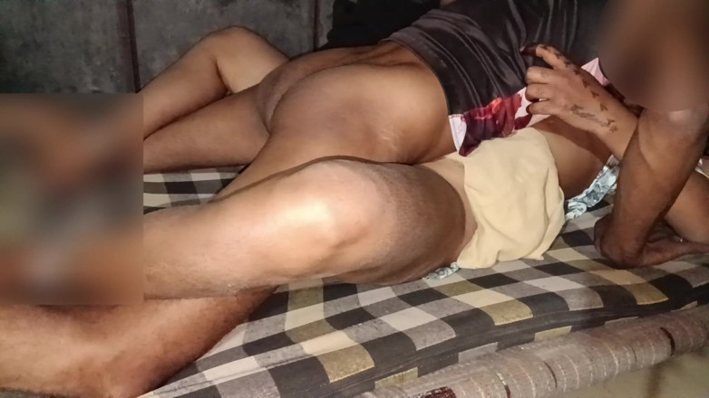 Indian sex2: Ehemann war nicht zu hause, schwägerin hatte sex mit schwager...