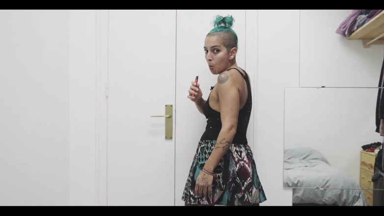 FayahGirl: Tu veux regarder ma nouvelle streaptéase fumer mon vapoteur ?