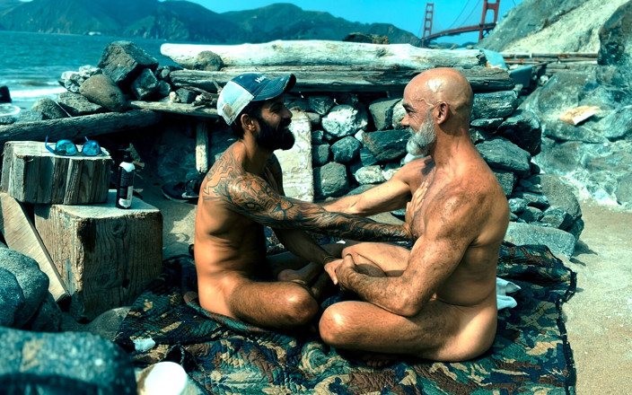Tantric Fitness: Buttfuckin' à la plage