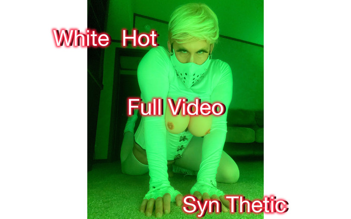 Syn Thetic: Crossdresser hot kulit putih dicrot sperma