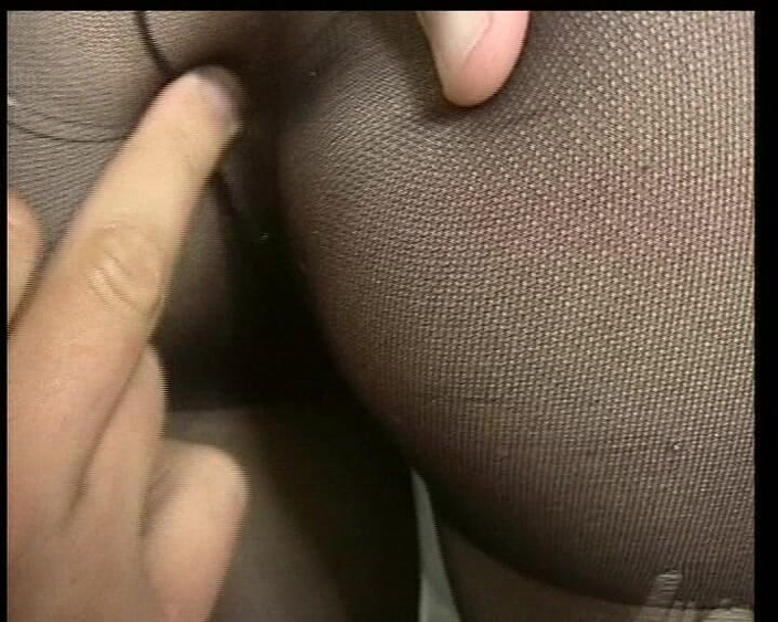 German Amateur Videos: Una ragazza tedesca amatoriale in collant è stata scopata durante il...