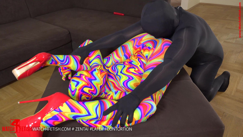 Watch4fetish: Rebecca black si boneka hidup dimanjakan dengan dildo