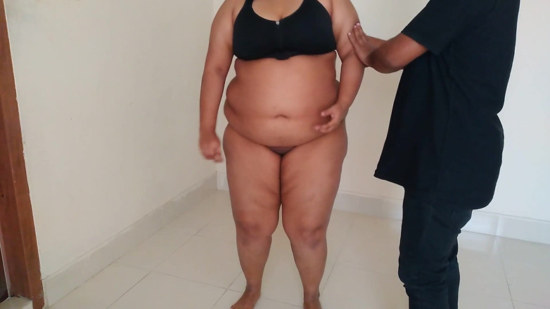 Aria Mia: India joven madrastra follando - follando mientras ayuda a la hermosa...