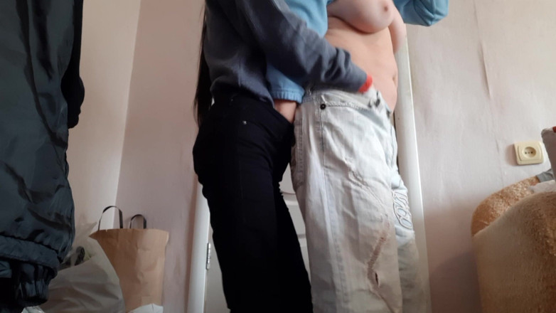 Lesbian-illusion: Ми з дівчиною ховаємося від усіх, що ми лесбіянки