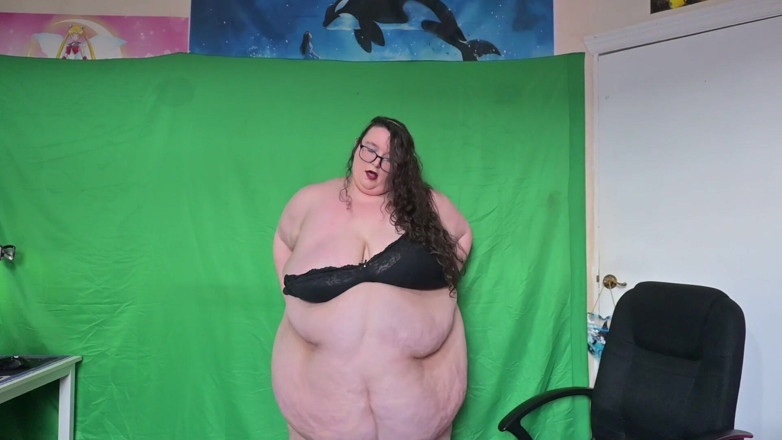 SSBBWLadyBrads: Seksowna bogini SSBBW strip i shake