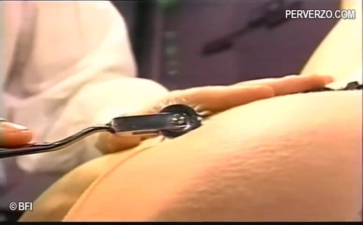 House of lords and mistresses in the spanking zone: Riesige bestrafung für gefesselte sklaven