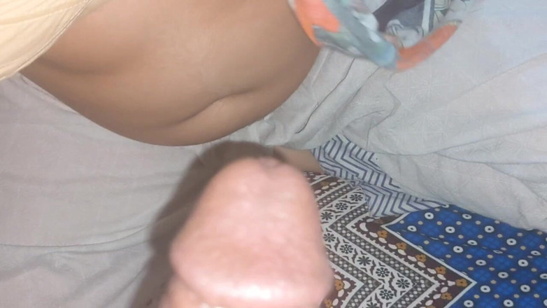 desi boy 418: 내 자지를 빨아주는 여대생