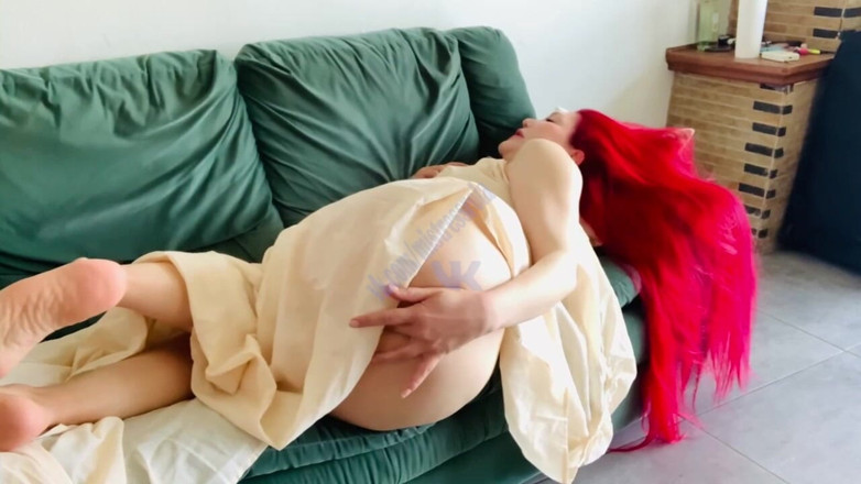 Mistressrola: Cha dượng của tôi làm cho tôi nứng trong khi...