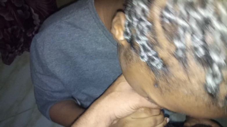 Jhodez1: Bbc apenas continuou alimentando sexy fofa menina negra mastermeat1 cumload...