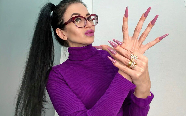 Julia domaina: Mis colores favoritos, uñas largas, ropa interior y jersey, los...