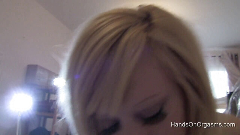 Hands On Orgasms: Дилдо в нижнем белье, полуподручный
