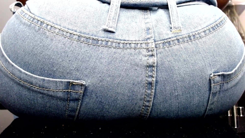 Maeling: Ragazza troia rovinata in jeans culo-fyxiation con culo gigante ignare