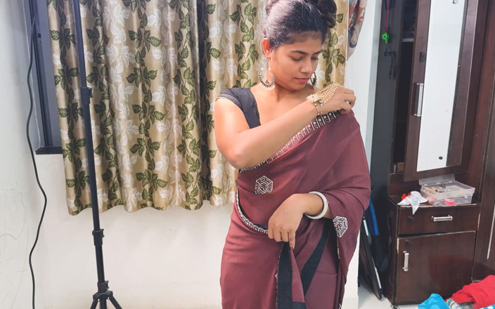 Sexy Komal: Madame, vous allez à la fête ?