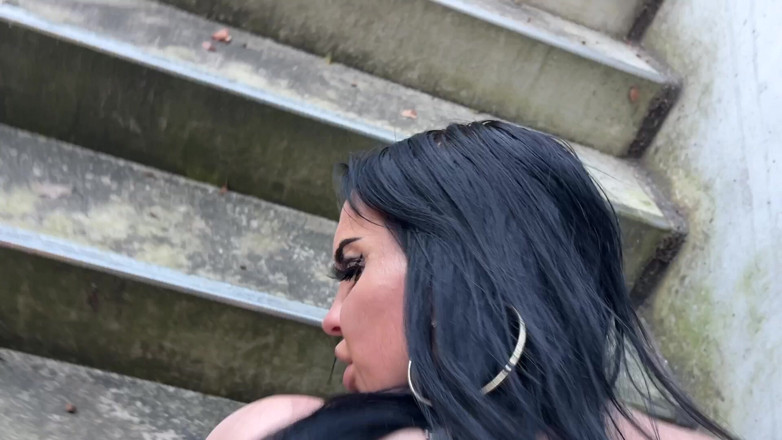 Mia XXX: Miaxxx कुत्ते शैली में चुदाई