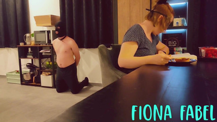 FionaFabel: Tanrıça Fiona'nın yerli kölesi
