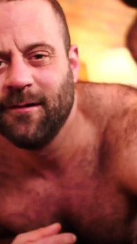 BEARFILMS - tati musculos Atlas Grant se fute cu puiul Mathieu Angel