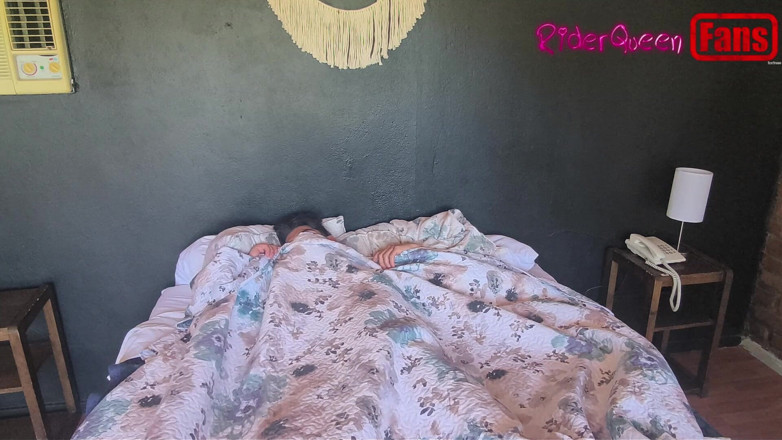 Riderqueen: Une belle-mère BBW MILF au lit par son beau-fils - vidéo...