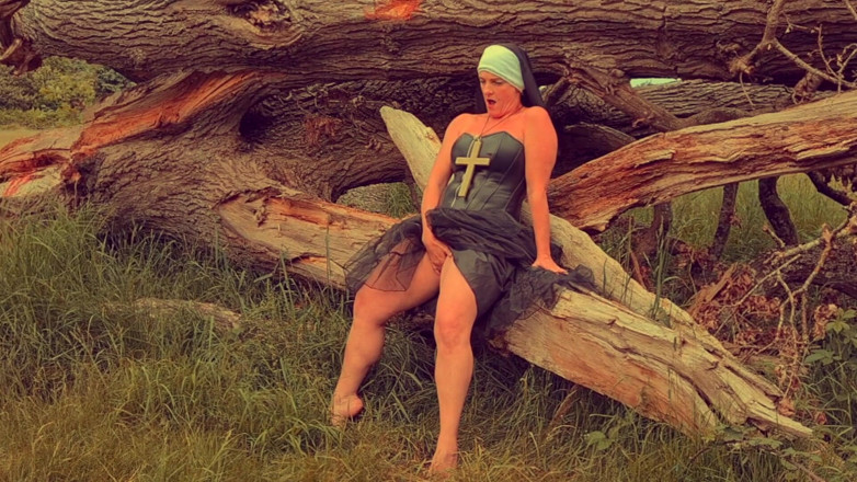 Kylie Britain Adventures: Дотик шкіри