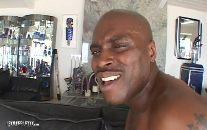 Lex Steele: Édition collector de Black Reign : Ayana Angel avale Lex Load