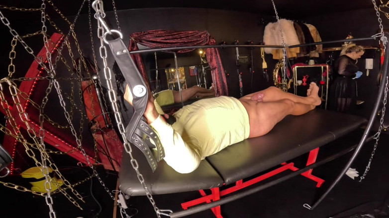 Queen_of_BDSM: Я заморозю твої марні яйця!