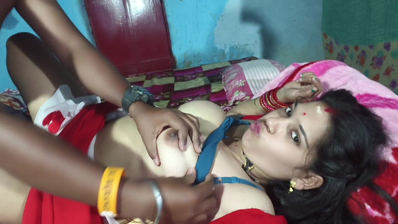 Sona bhabhi: Calda indiana desi bhabhi romance e baci scene e scopata...