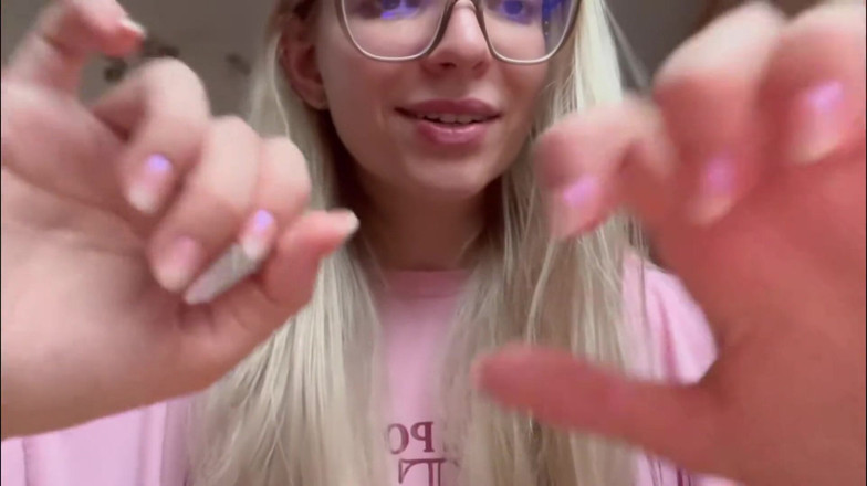 Goddess_Bella_Rae: Beta asmr men aapka brenvosh karna