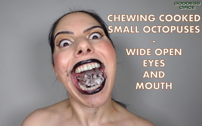 Goddess Circe: Chewing Cooked Small Octopuses - Permintaan video mata dan mulut lebar