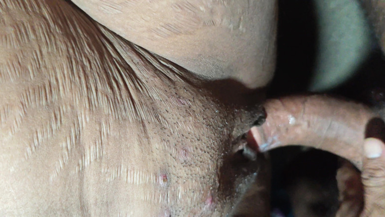Village sexy couple Video: Indická sexy krásná nevlastní sestra Těsná kundička šuká XXX, indická roztomilá...