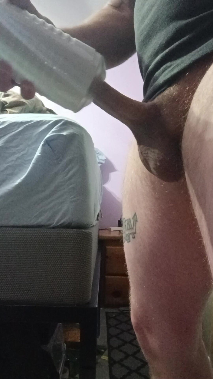 Themilkman618: Gooning bwc un lit et jouet Max 2 par Lovense, sperme...