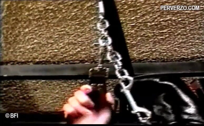 Slave Seks: Takdir gelap - awek submisif disebat oleh suaminya