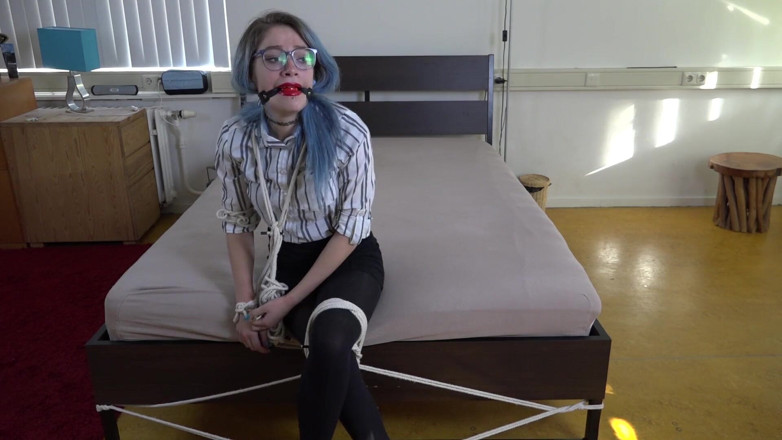 Restricting Ropes: Luna Grey - setiausaha disumbat bola