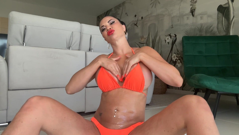 Jasmine Jae: Futai anal uns cu ulei