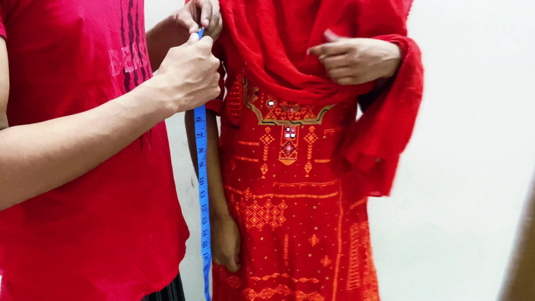 Bdsex24: Ateşli Bengalli bavhi elbise terzisi tarafından sikiliyor