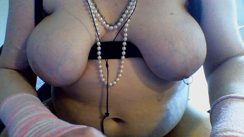 Princess Udders: La princesa tetas hace moo goo