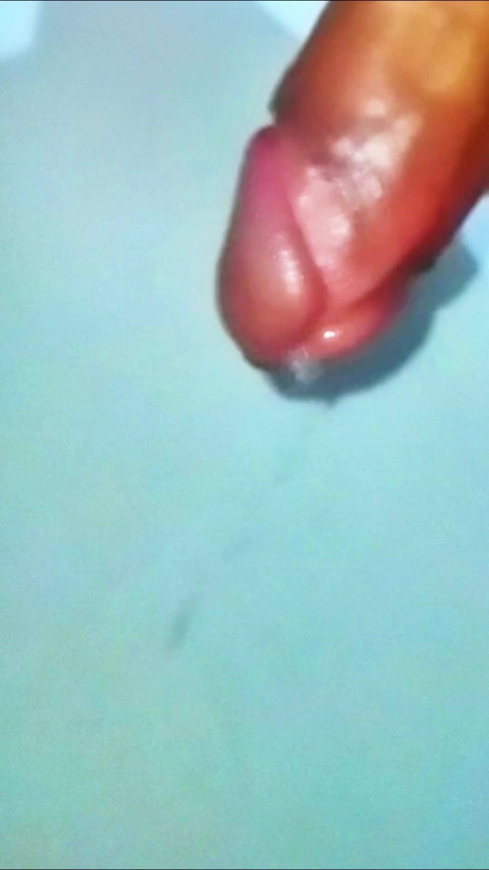 Naughty Cock: Gigantisk kuk som längtar efter en mun för att samla...