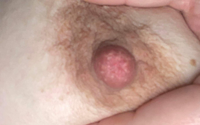 Ruby WhatuLike: Frotter de la crème sur les seins