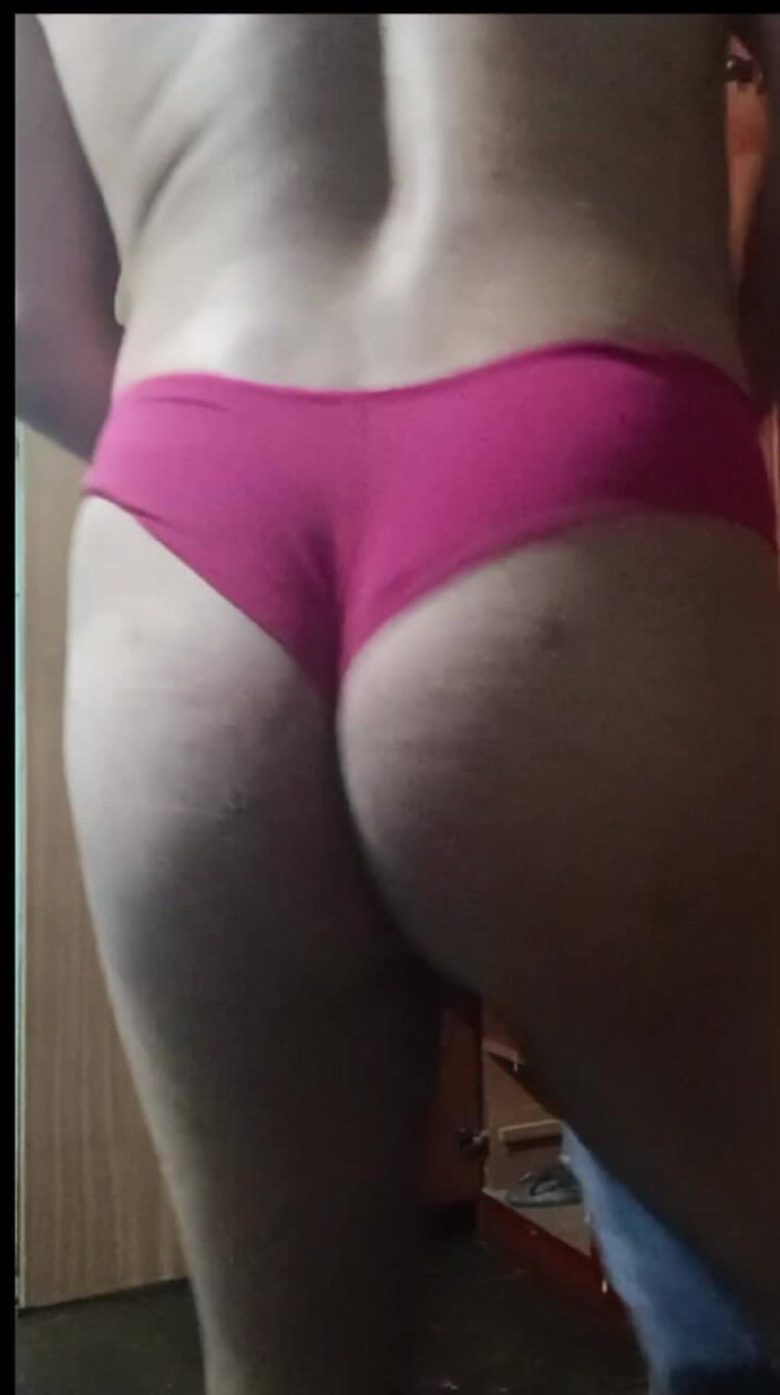Thipansex: Mostrando minha bunda maricas
