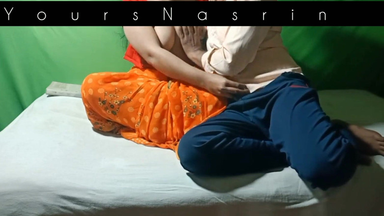 YoursNasrin: Sexy Bhabi šuká se svým učitelem doma