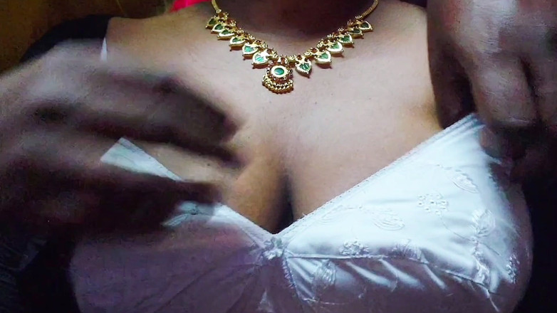 Desi Mohini: ホットなデシ・インディアンカップルのフルハードコアセックス