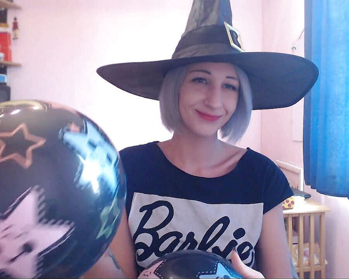 Cuteblonde666: Kouření balónků
